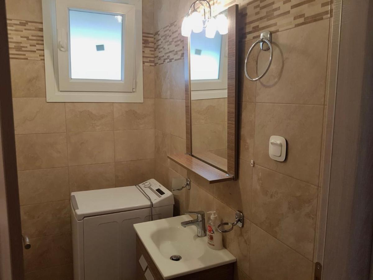 Votsalo Pool Apts カラミ エクステリア 写真