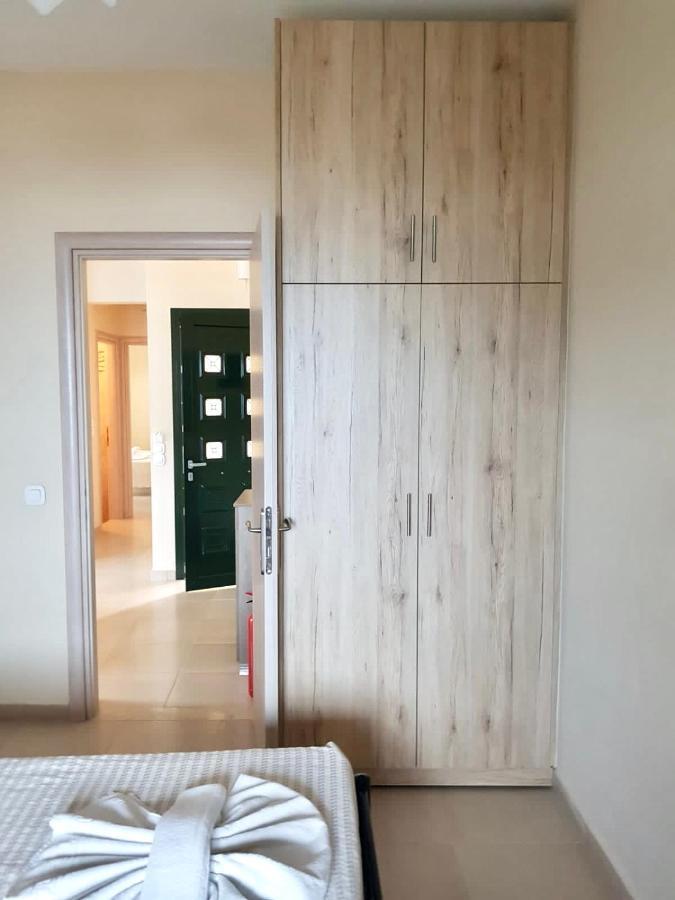 Votsalo Pool Apts カラミ エクステリア 写真