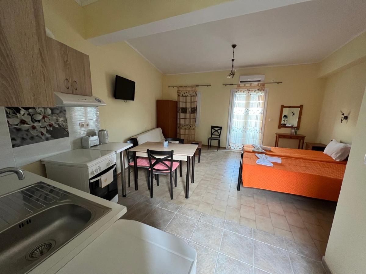 Votsalo Pool Apts カラミ エクステリア 写真