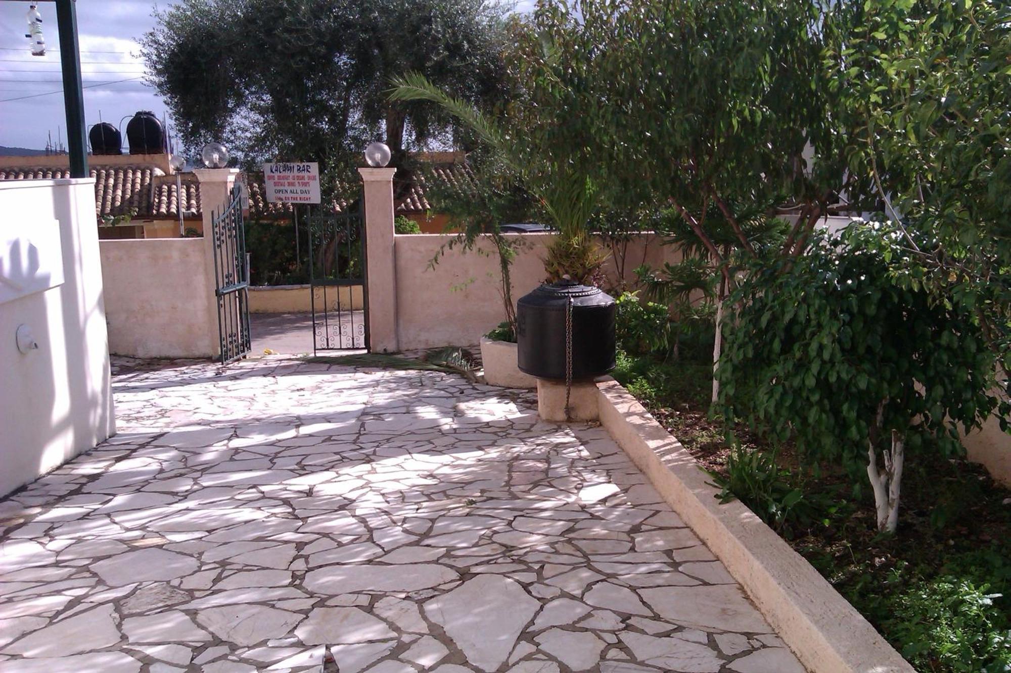 Votsalo Pool Apts カラミ エクステリア 写真