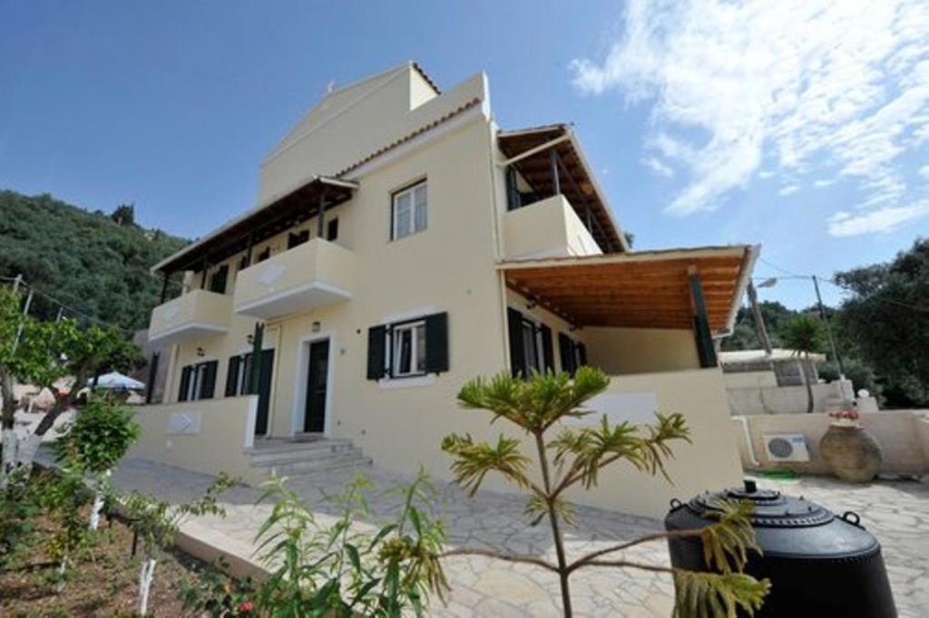 Votsalo Pool Apts カラミ エクステリア 写真